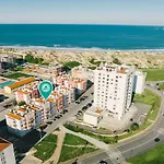 10 - Relax And Surf In פניש