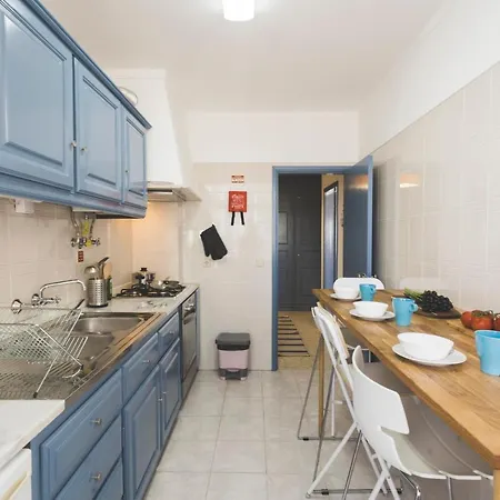 10 - Relax And Surf In Apartment