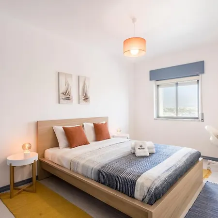 10 - Relax And Surf In Apartment Peniche